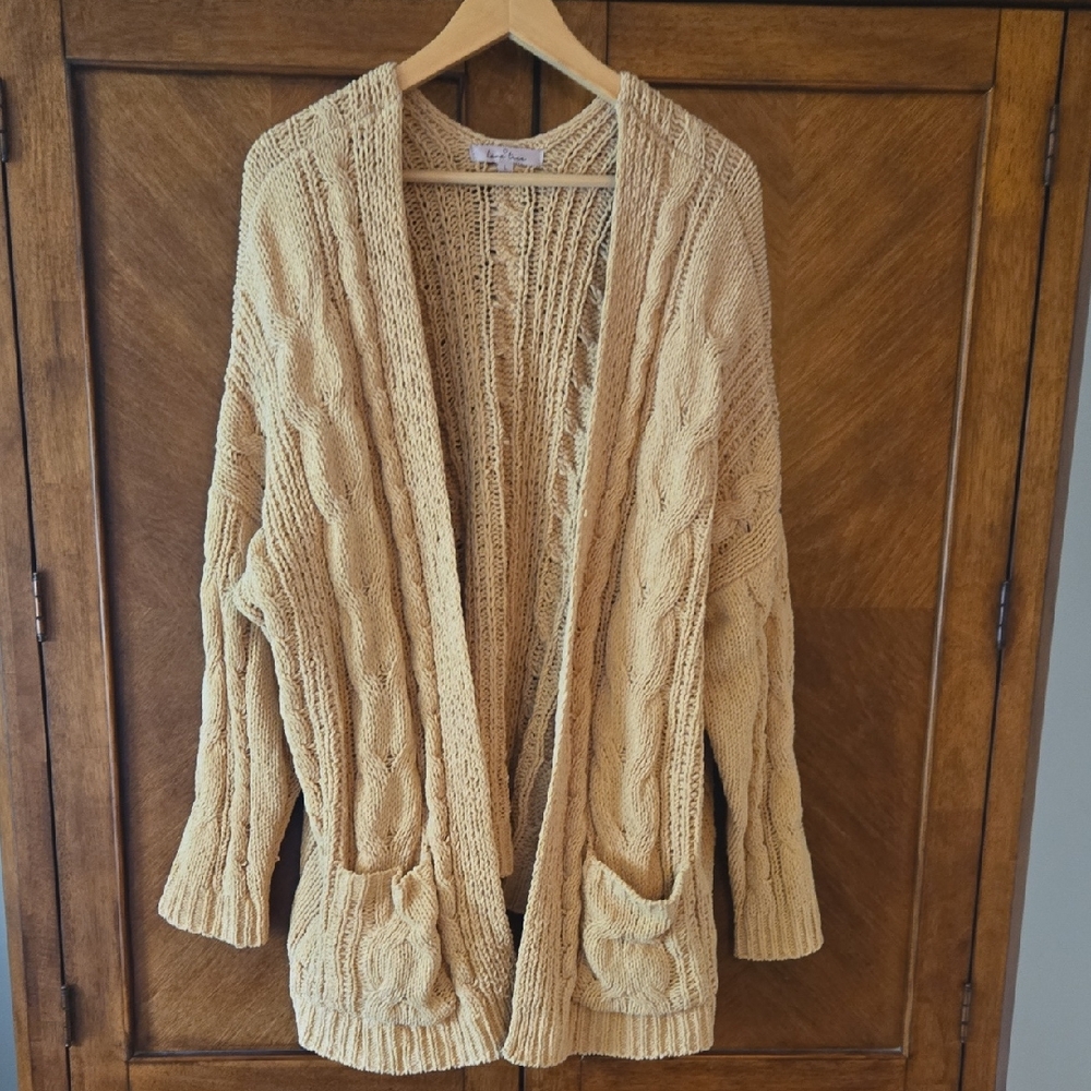 Love Tree Cable Knit Cardi